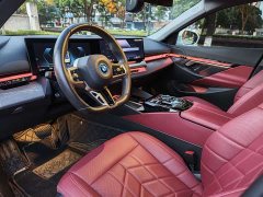 BMW i5 eDrive 35L Exclusive M Sports Package - фото 6