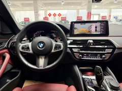 BMW 5 Series Facelift Three 530Li Exclusive M Sports Package - фото 10