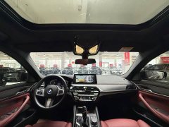 BMW 5 Series Facelift Three 530Li Exclusive M Sports Package - фото 11