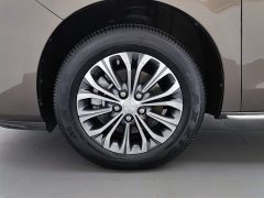 Buick GL8 2023 facelift land business class luxury - фото 17