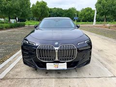 BMW 7 Series 2023 735Li M Sports Package - фото 2