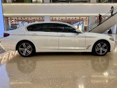 BMW 5 Series 530Li Leading Luxury Package - фото 4