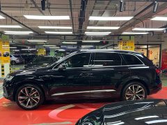 Audi Q7 55 TFSI quattro S line sports version - фото 4
