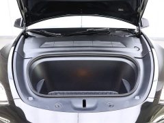 Tesla Model Y long-range all-wheel drive version - фото 10