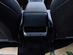 Tesla Model Y long-range all-wheel drive version - фото 20