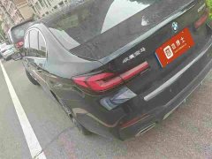 BMW 5 Series 530Li Exclusive M Sports Package - фото 9