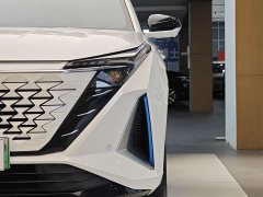 Changan Auchan Z6 New Energy 2023 Smart Electric iDD 150KM Flagship PLUS - фото 2
