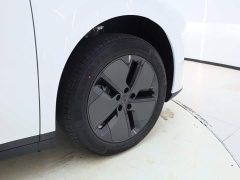 Li Auto Ideal i8 2025 Standard Edition - фото 14