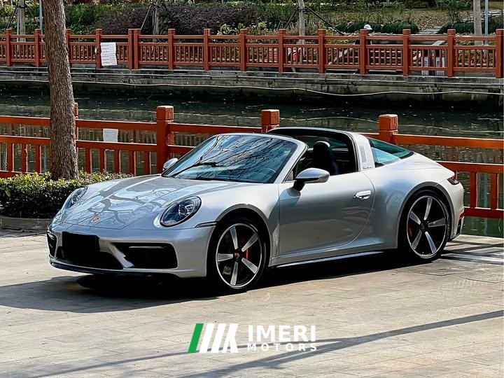 Porsche 911 Targa 4S 3.0T - автомобиль из Китая