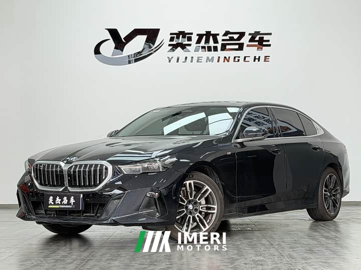 BMW 5 Series 530Li Leading M Sports Package - автомобиль из Китая