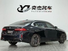 BMW 5 Series 530Li Leading M Sports Package - фото 7