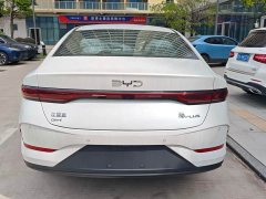 BYD Qin PLUS DM-i 128KM aggressive - фото 6