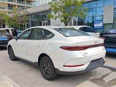 BYD Qin PLUS DM-i 128KM aggressive - фото 8