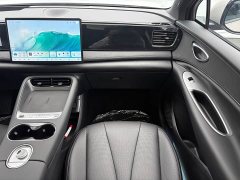 Lynk & Co Hiace 06 DM-i 205 Pilot Pro Edition - фото 8