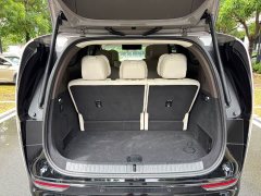 Li Auto Ideal MEGA Ultra - фото 9