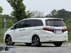 Honda Odyssey 2.0L Sharp Exclusive Edition - фото 19