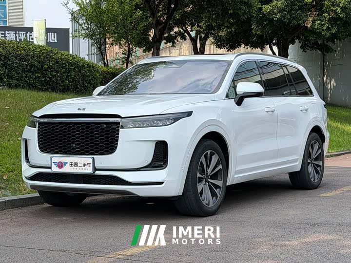 Li Auto ONE Extended-Range 6-Seater - автомобиль из Китая