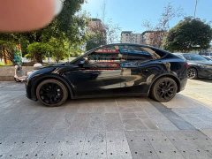 Tesla Model Y standard range rear-wheel drive version - фото 3