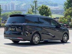 Trumpchi E8 PHEV 150km MAX - фото 5