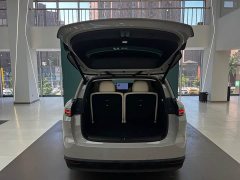 Li Auto Ideal i8 Standard Edition - фото 6
