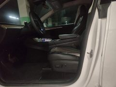 Tesla Model Y standard range rear-wheel drive version - фото 16