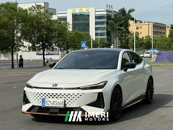 Changan UNI-V 1.5T noble sports - автомобиль из Китая