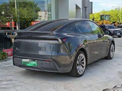 Tesla Model Y rear-wheel drive version - фото 9