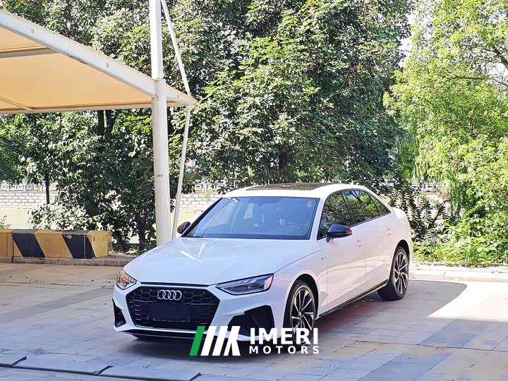 Audi A4L 40 TFSI Luxury Dynamic - автомобиль из Китая