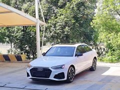 Audi A4L 40 TFSI Luxury Dynamic - фото 1