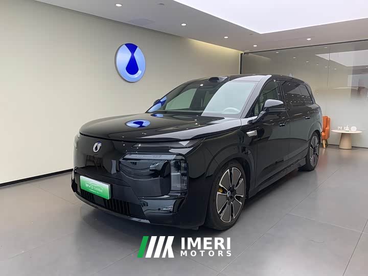 Denza N8L flagship - автомобиль из Китая