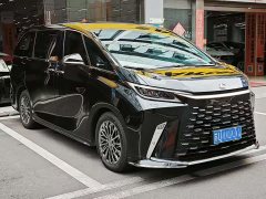 Lexus LM 2023 500h six-seater premium version - фото 8
