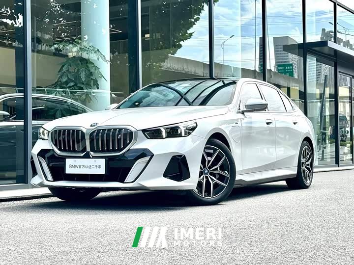 BMW i5 eDrive 35L Exclusive M Sports Package - автомобиль из Китая