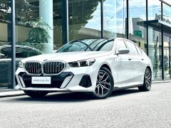 BMW i5 eDrive 35L Exclusive M Sports Package - фото 1