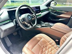 BMW i5 eDrive 35L Exclusive M Sports Package - фото 7