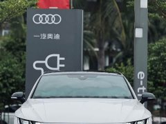 FAW-Volkswagen CC 380TSI eye-catching version - фото 2