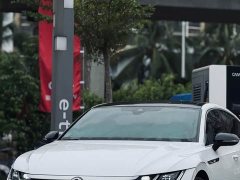 FAW-Volkswagen CC 380TSI eye-catching version - фото 3
