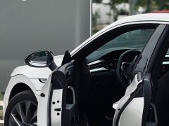 FAW-Volkswagen CC 380TSI eye-catching version - фото 6