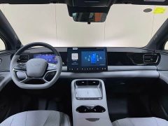 Lynk & Co Hiace 06 DM-i 205 Pilot Pro Edition - фото 8