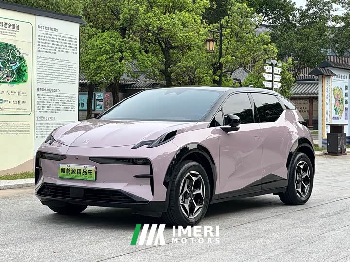 Zeekr X five-seater rear-wheel drive version - автомобиль из Китая
