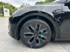 Tesla Model Y standard range rear-wheel drive version - фото 7