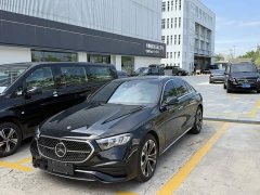 Mercedes-Benz E-Class E 300 L Fashionable and Sporty - фото 1