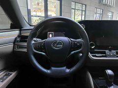 Lexus ES 200 Premium Edition - фото 17
