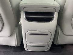 Volvo EM90 2025 Ultra six-seater - фото 7