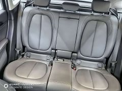 BMW X1 facelift sDrive25Li leading - фото 11