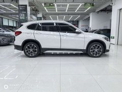 BMW X1 facelift sDrive25Li leading - фото 4