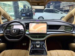 Denza D9 DM-i smart driving version 1020 four-wheel drive exclusive - фото 7