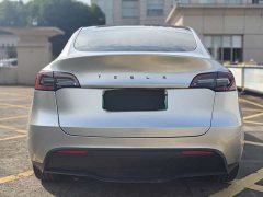Tesla Model Y rear-wheel drive version - фото 10