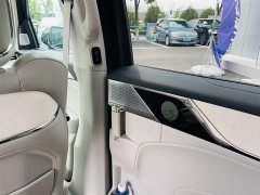 Volvo EM90 2025 Ultra six-seater - фото 14