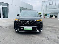 Volvo EM90 2025 Ultra six-seater - фото 2