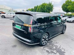Volvo EM90 2025 Ultra six-seater - фото 6